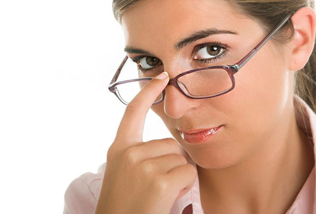 Görmə zəifliyini yaradan səbəblər