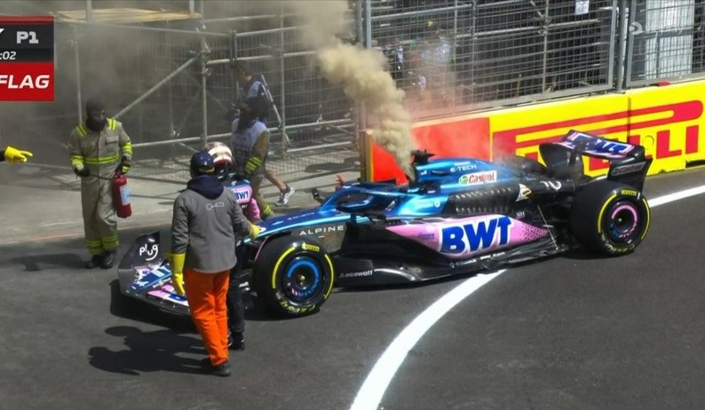 Bakıda fransalı pilotun bolidi YANDI - VİDEO