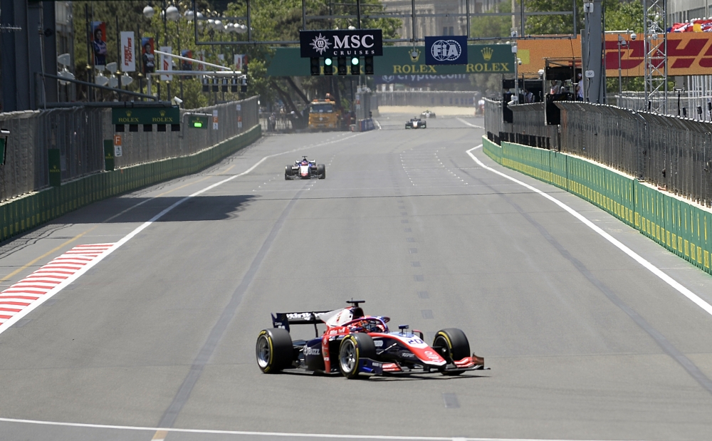 “Formula 2”də birinci sprint yarışına start verildi