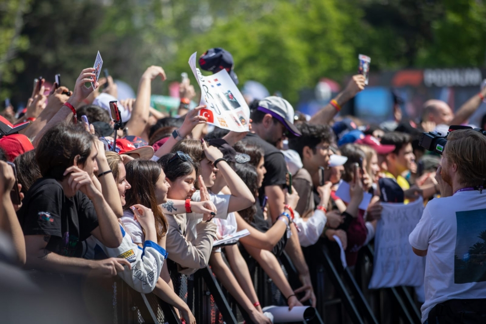 F1 pilotları ilə “Fan Forum” təşkil olunub