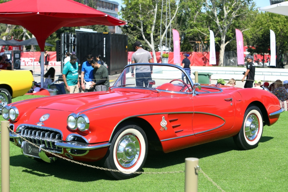 Bakıda klassik avtomobillərin sərgisi - FOTOLAR