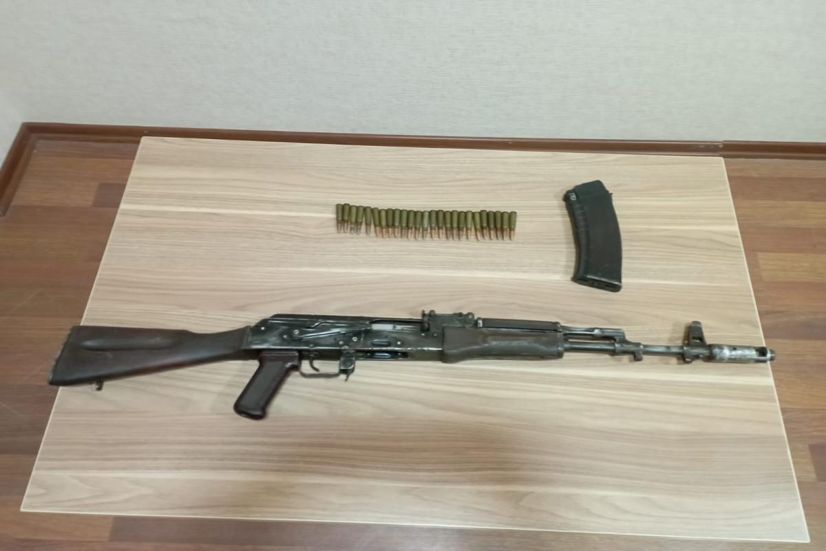 Avtomat satmaq istəyən şəxs ələ keçdi