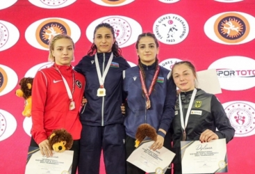 Qadın güləşçilərimiz Türkiyədə 10 medal qazandı 