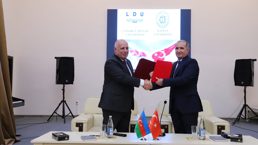 Türkiyənin Qafqaz Universitetinin rəsmiləri LDU-da - FOTOLAR