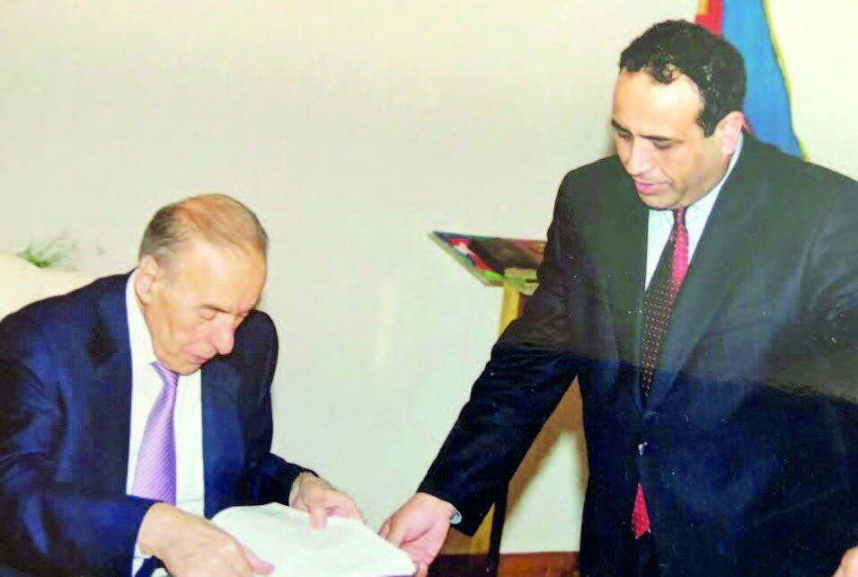 Heydər Əliyev məmurları necə tənbeh edirdi... - Vilayət Quliyev yazır