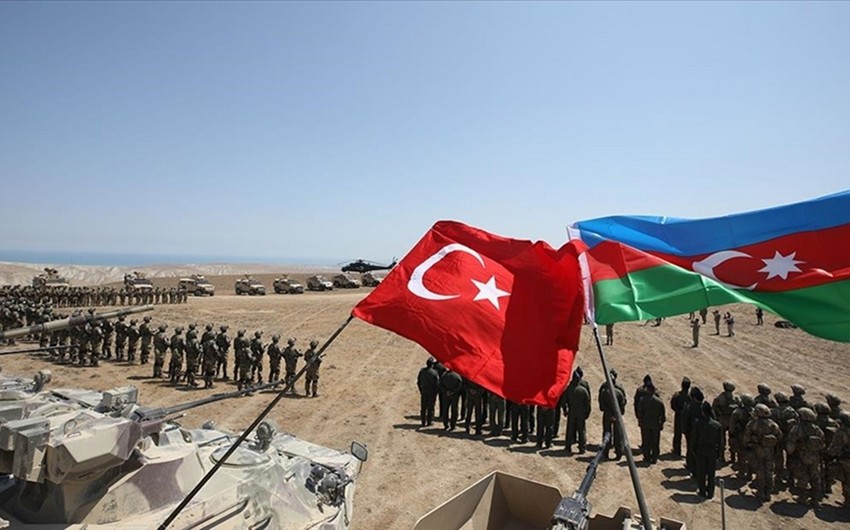 Azərbaycan və Türkiyə hərbçiləri Ermənistanla sərhəddə - VİDEO