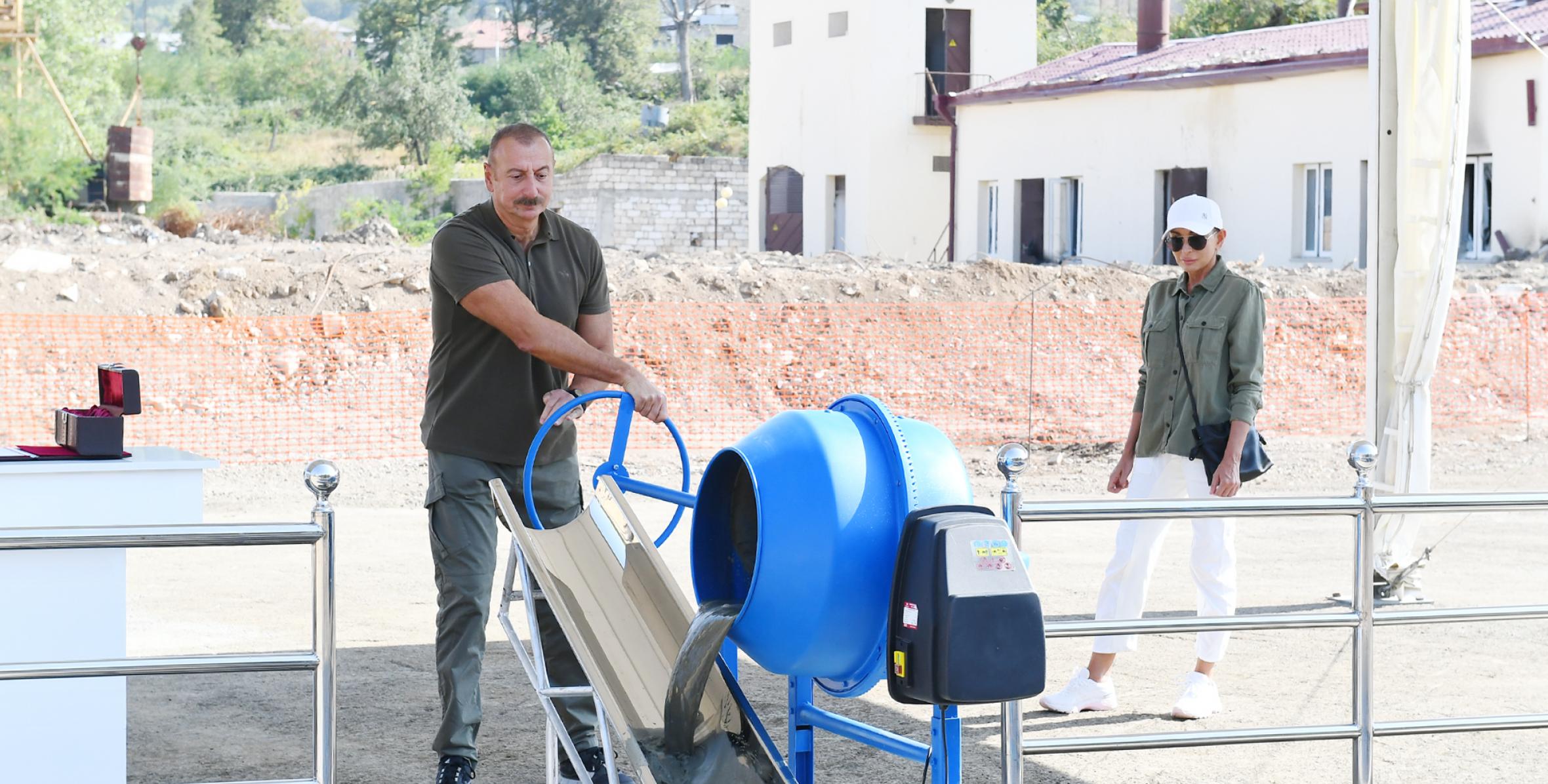 Şuşada yeni yaşayış kompleksinin təməli qoyuldu - YENİLƏNİB