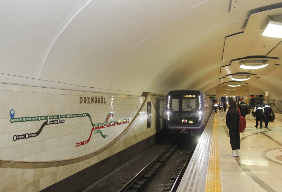 Bakı metrosunda iş saatı uzadıldı