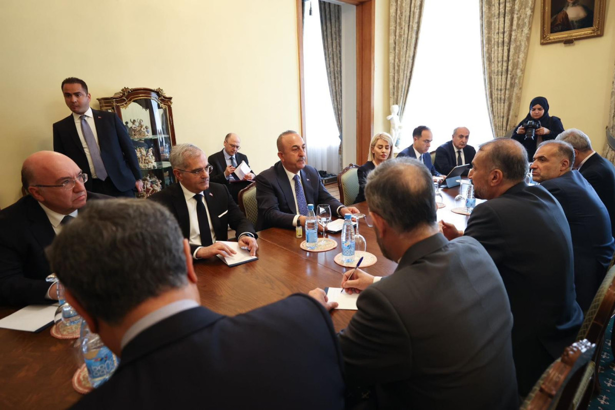 Türkiyə və İran XİN başçıları görüşdü