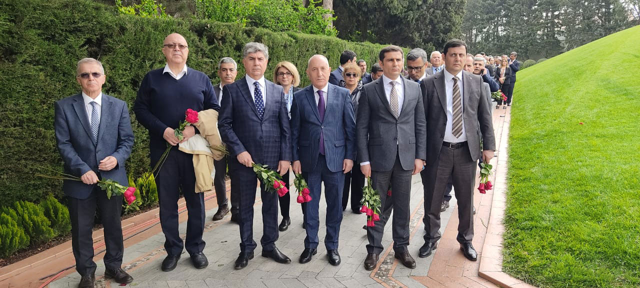 Agentliyin kollektivi Ulu Öndərin xatirəsini yad edib - FOTO