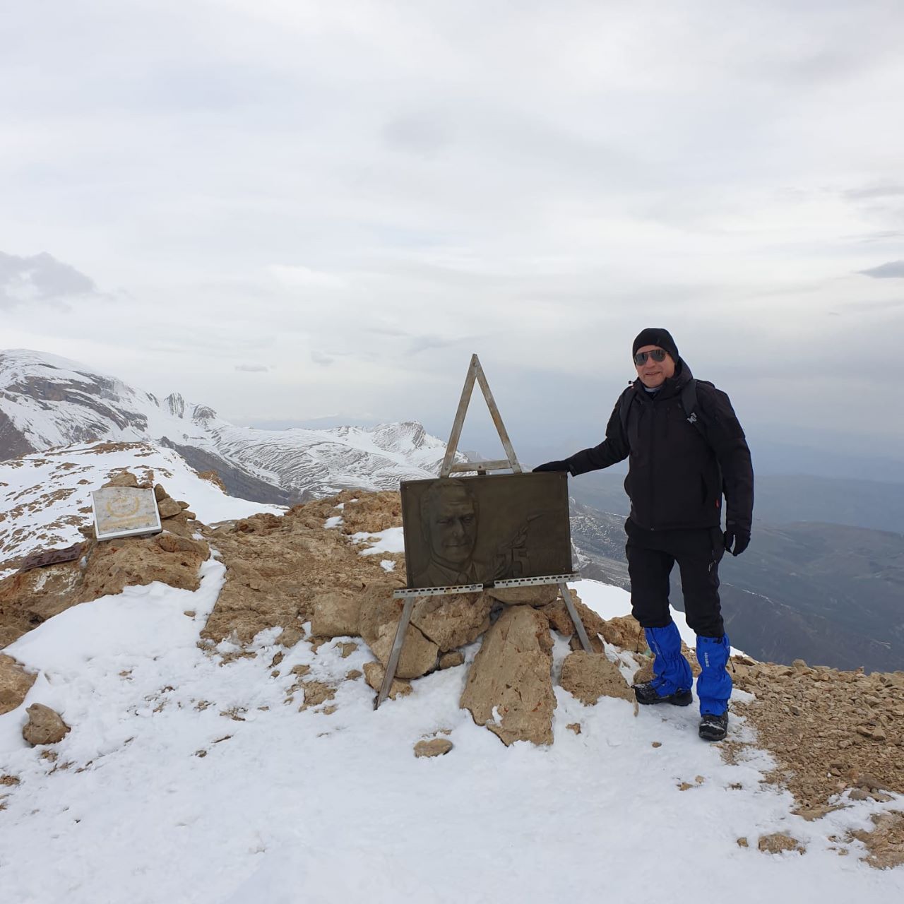 Dövlət Komitəsinin əməkdaşı “Heydər Əliyev Zirvəsi”ndə - FOTO