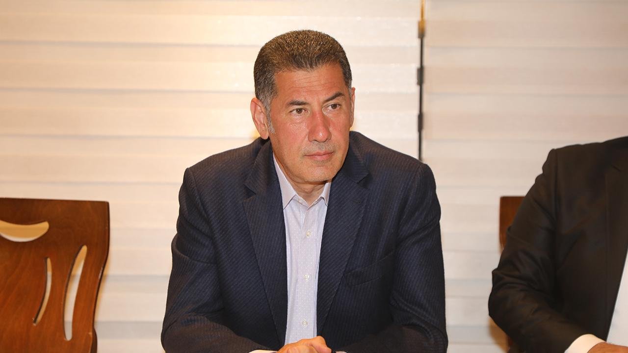 Oğan namizədlikdən çəkiləcəyi ilə bağlı iddialara münasibət bildirdi