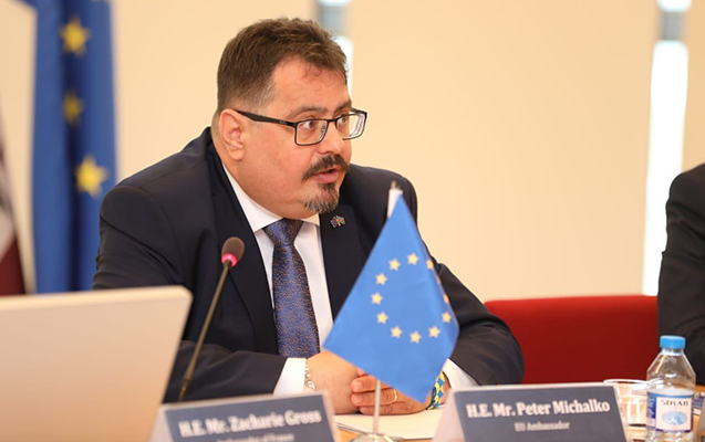 Mixalkonun möhürü ilə 1 milyon mənimsəyib - MƏHKƏMƏ