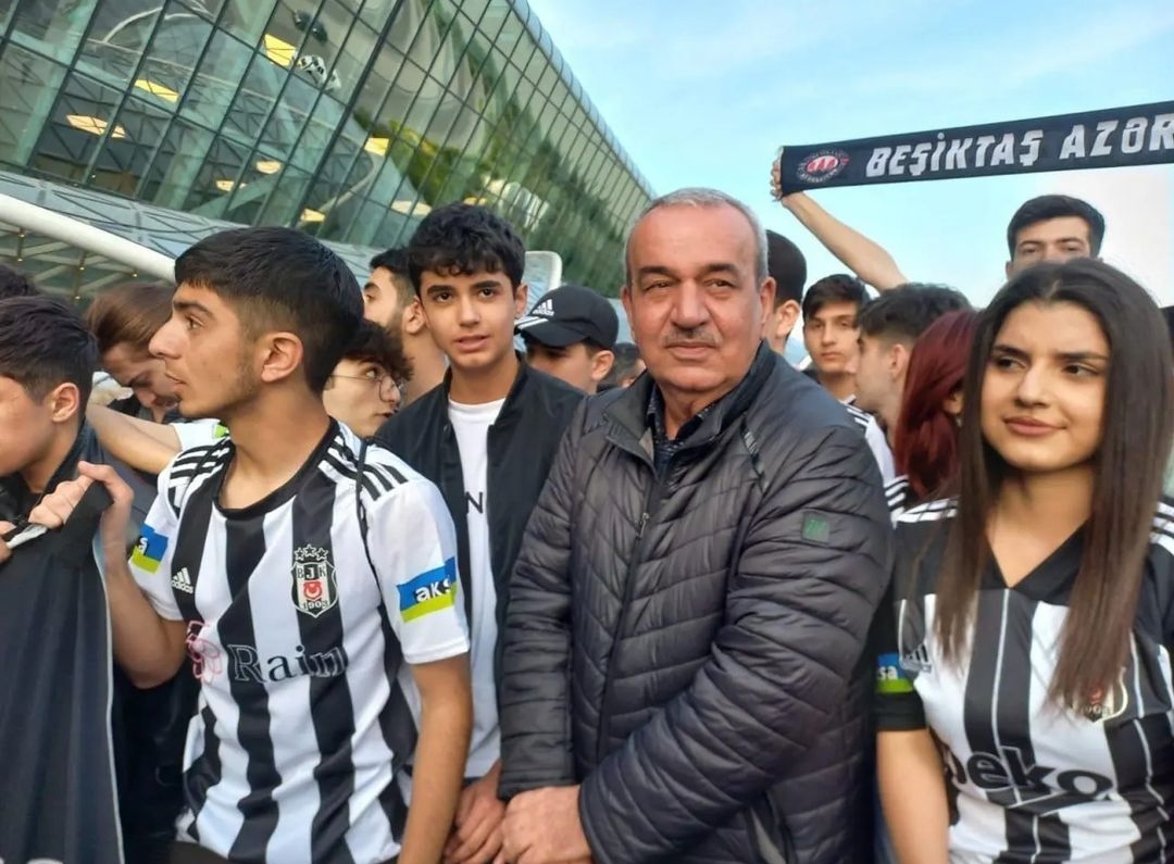 Ağamirzə də \