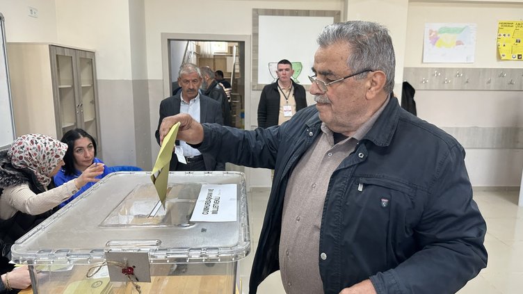 Seçki problemsiz davam edir - YSK sədri