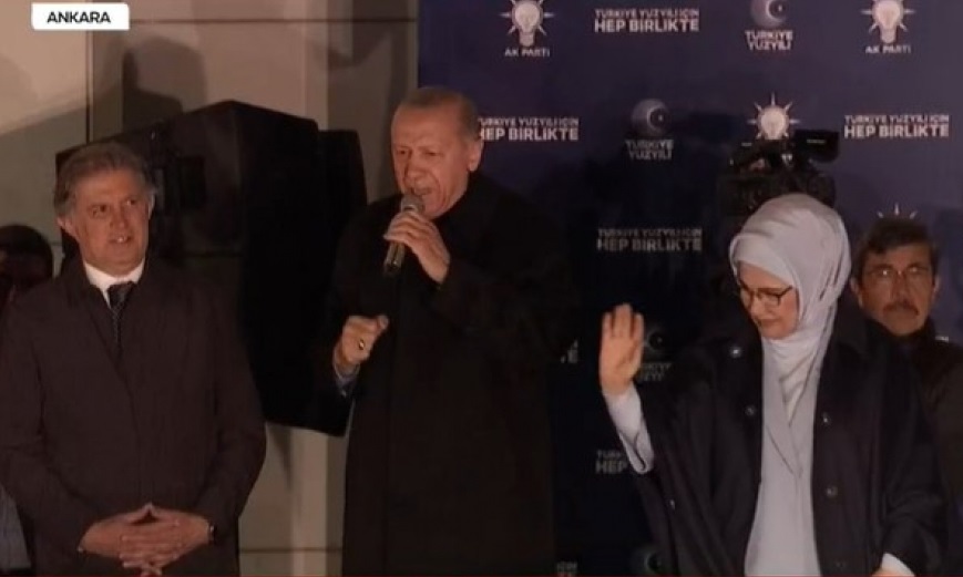 Ərdoğan: Rəqibimizdən öndəyik - VİDEO