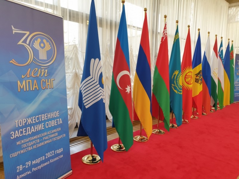 Moldova MDB Parlament Assambleyasını TƏRK EDİR