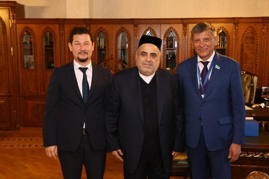 Şeyx Qazaxıstan Senatının komitə sədri ilə görüşdü