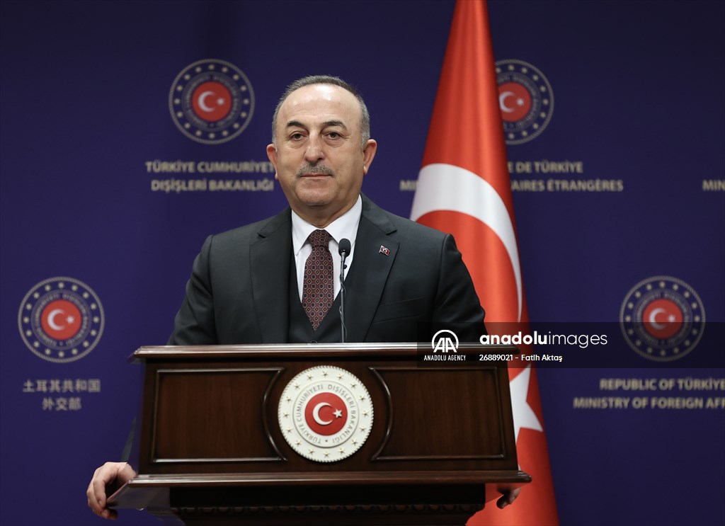 Çavuşoğlu şəhid ailələrinə başsağlığı verdi