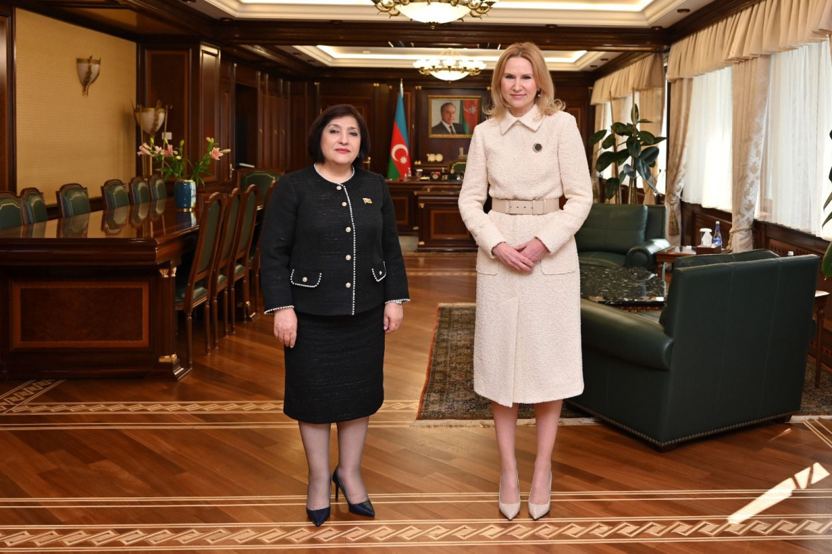 Spiker Ukrayna Ali Radasının sədr müavini ilə görüşüb