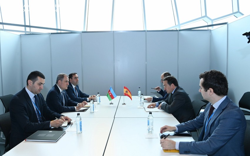 XİN başçısı ispaniyalı həmkarı ilə görüşüb - FOTOLAR