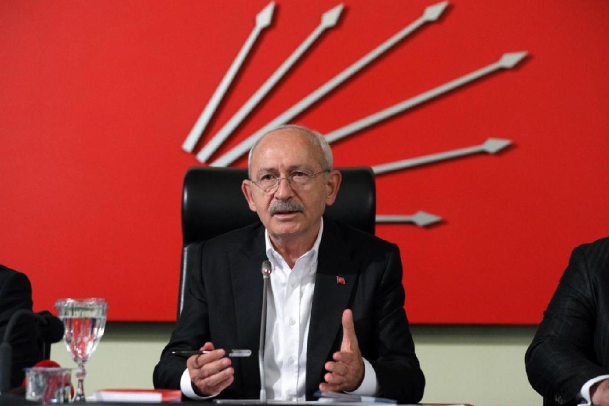 Kılıçdaroğlunun istefa verən müavinin yerinə o gətirildi - FOTO