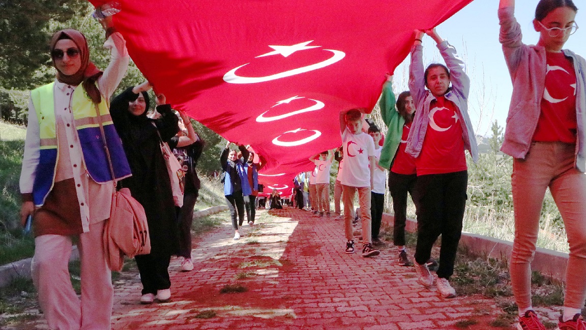 Mayın 19-cu günü FOTOLARDA