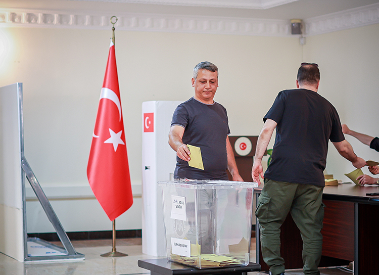Türkiyə xaricində səs verənlərin sayı açıqlandı - YENİLƏNİB