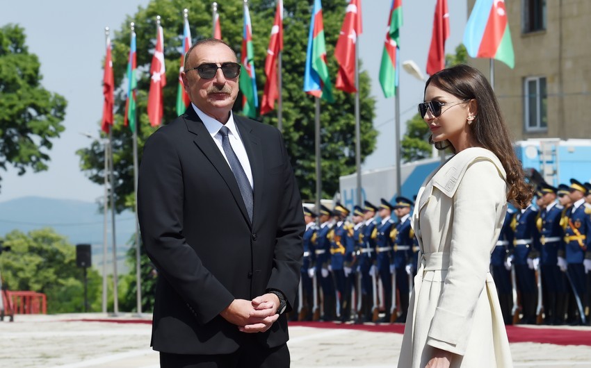 İlham Əliyev və xanımından keçmiş Prezidentə başsağlığı