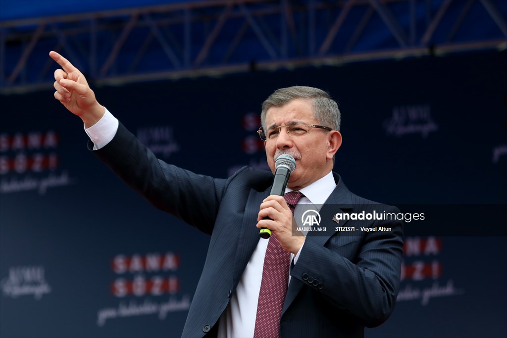 Davutoğlunun partiyasından 11 istefa - Müavinləri, müşavirləri...