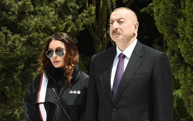 Prezident və xanımı Litvada abidəni ziyarət etdi