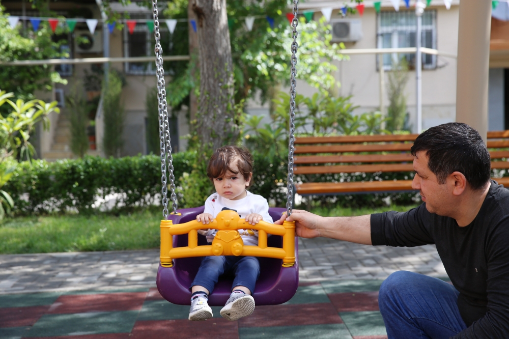 Bakıda növbəti abad həyət istifadəyə verilib - FOTOLAR