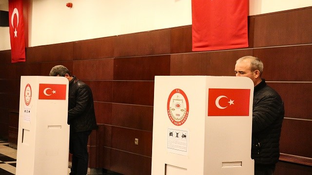 Türkiyə seçkiləri: Ölkə xaricində səsvermə başa çatır