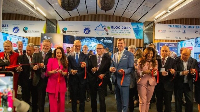 Azərkosmos qlobal konfransda iştirak edir