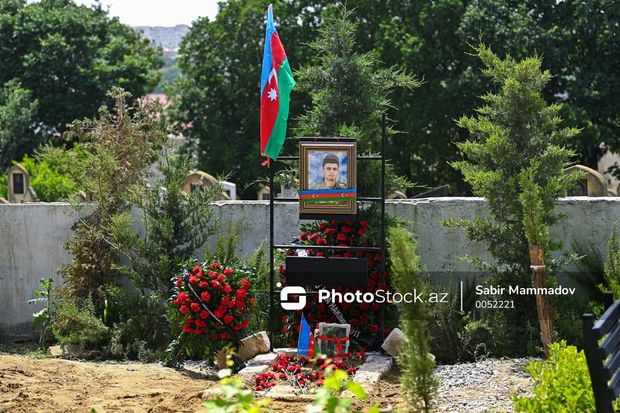 Şəhid əsgər dəfn edildi - FOTO