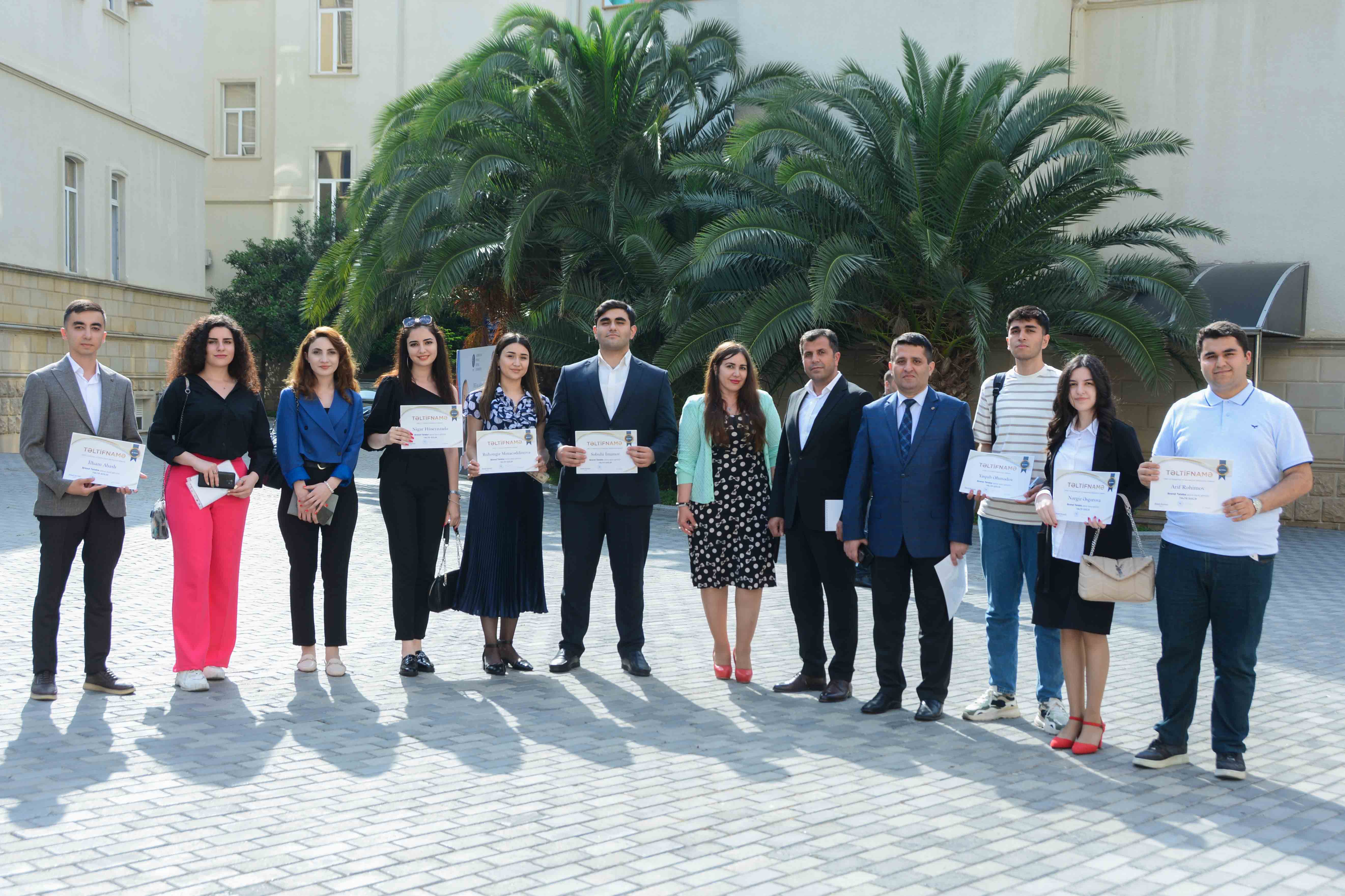 UNEC-in “Brend tələbə”ləri mükafatlandırıldı - FOTOLAR