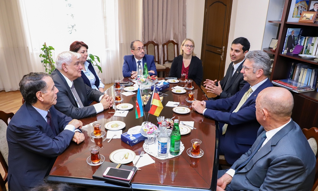 Almaniya səfiri ADU-nun qonağı olub - FOTOLAR