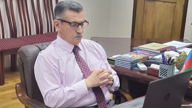 Novruz Aslanov seşiciləri ilə onlayn qəbul keçirib - FOTOLAR