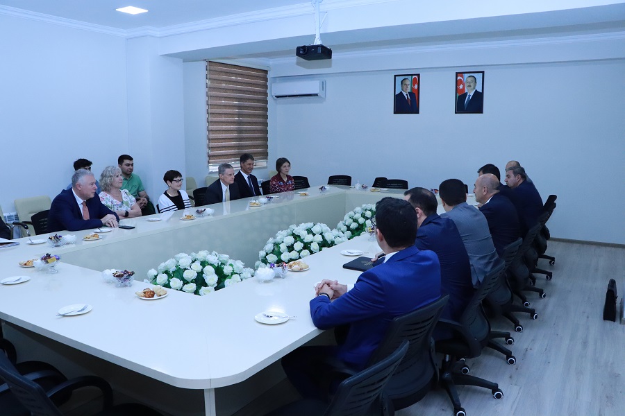 ABŞ-dan gələn qonaqlar İlahiyyat İnstitutunu ziyarət edib