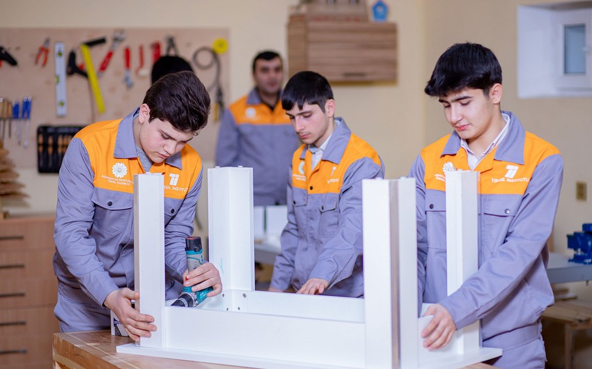 114 məktəbdə peşə təmayüllü siniflər fəaliyyətə başlayacaq