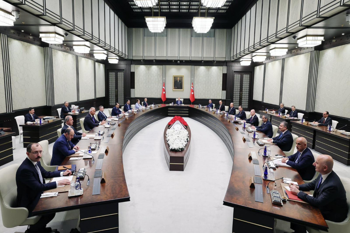 Ərdoğan köhnə komandasını sonuncu dəfə topladı