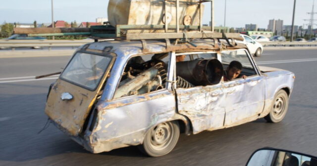 Ölkəyə köhnə avtomobil gətirənlərin NƏZƏRİNƏ