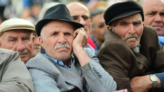 Pensiya yaşı azaldılacaq? - Nazir müavini deputatlara cavab verdi