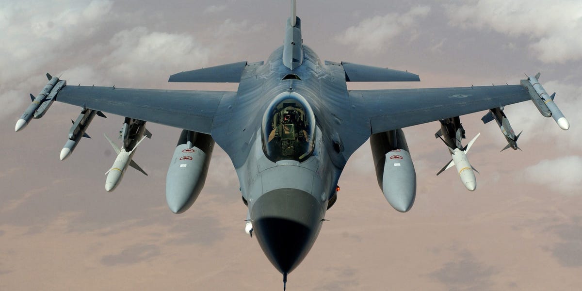 Ukrayna və ABŞ arasında F-16 müzakirəsi