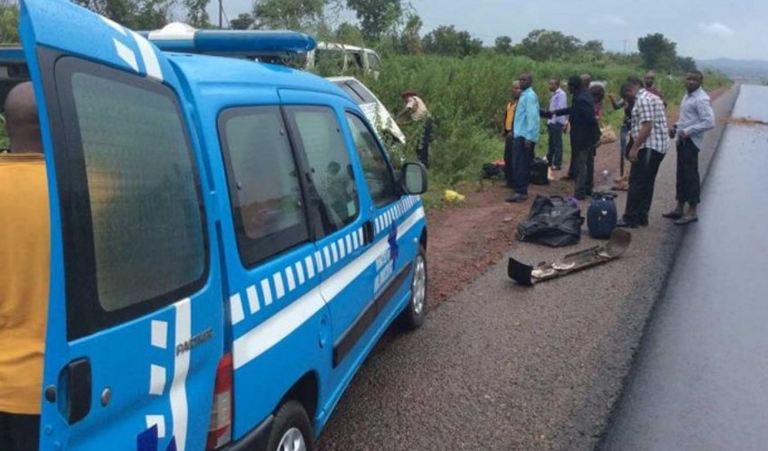 İki avtobus toqquşdu - 18 nəfər öldü