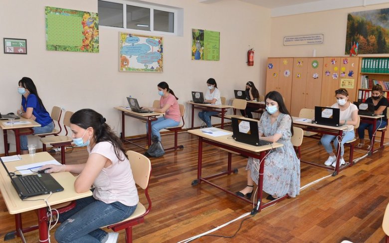 8000 müəllimin iş yeri dəyişdirilib