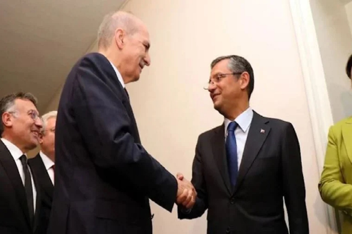 AKP-nin spikerliyə namizədi CHP-yə gəldi - Dəstək istədi