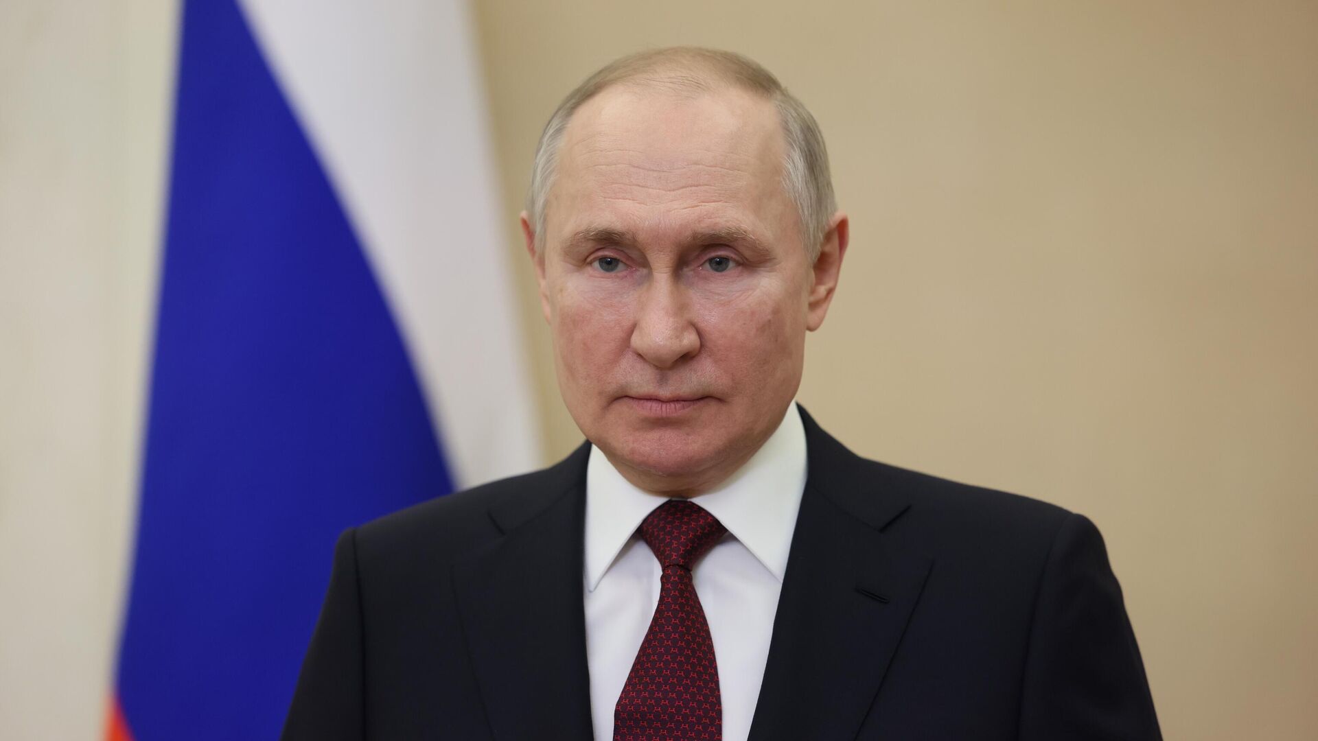 Qlobal iqtisadiyyat yavaşlamağa davam edəcək - Putin