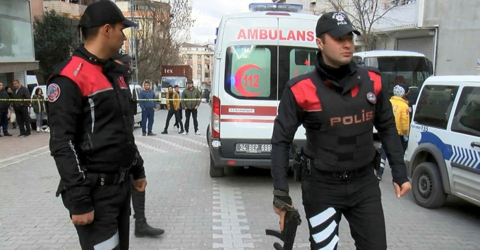 İstanbulda atışma - 2 nəfər öldü, yaralılar var