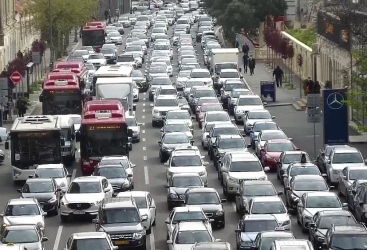 150-dən çox avtobus TIXACDA qalıb